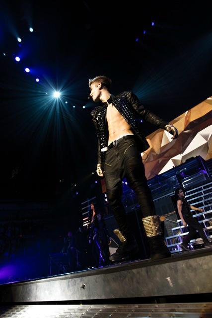 Justin Bieber performs at Target Center on October 20, 2012 in Minneapolis, Minnesota
