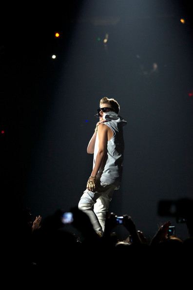 Justin Bieber performs at Target Center on October 20, 2012 in Minneapolis, Minnesota