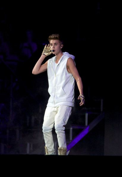Justin Bieber performs at Target Center on October 20, 2012 in Minneapolis, Minnesota