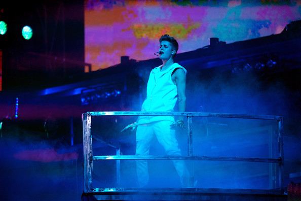 Justin Bieber performs at Target Center on October 20, 2012 in Minneapolis, Minnesota