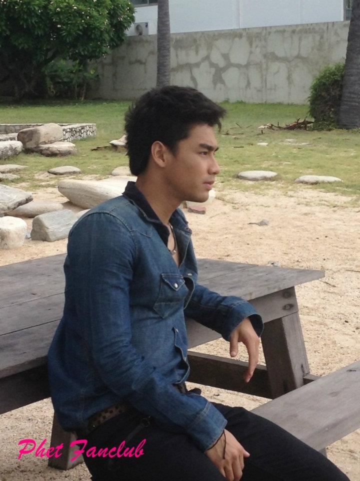 เพ็ชร ธกฤต หล่อมากมาย