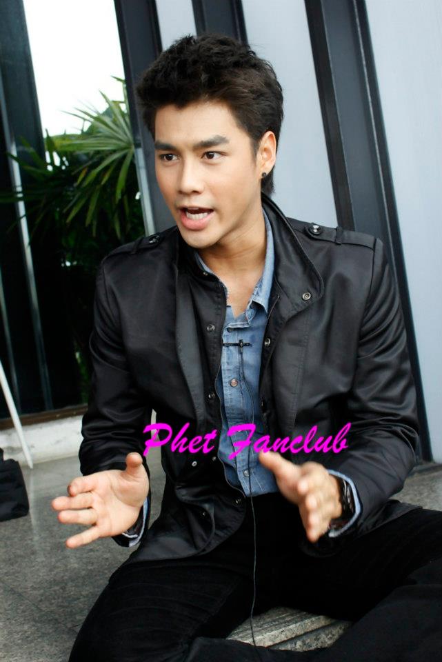 เพ็ชร ธกฤต หล่อมากมาย