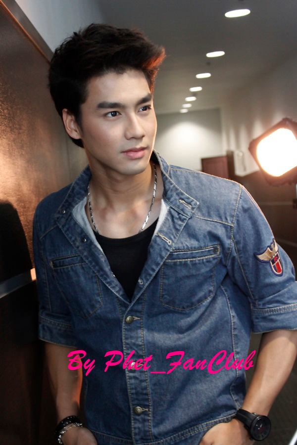 เพ็ชร ธกฤต หล่อมากมาย