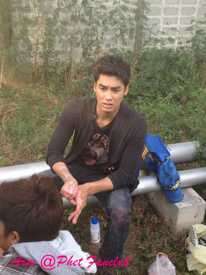 เพ็ชร ธกฤต หล่อมากมาย