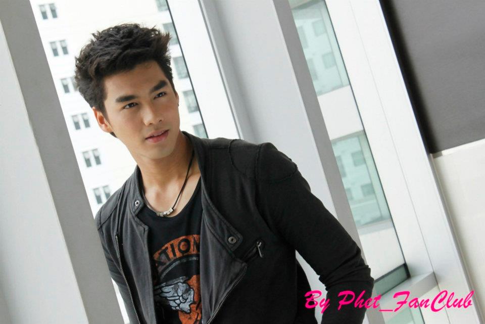 เพ็ชร ธกฤต หล่อมากมาย
