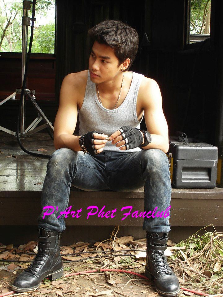 เพ็ชร ธกฤต หล่อมากมาย