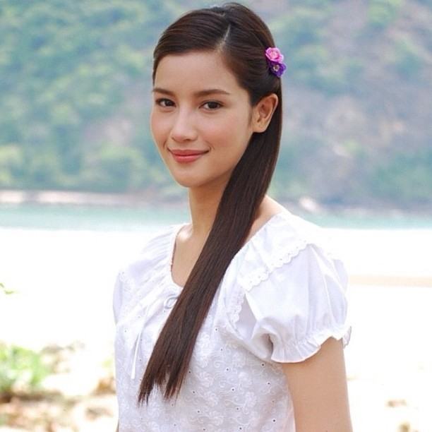 นักแสดงจากละครเรื่อง "สาวน้อย" น่ารักกันทั้งนั้น