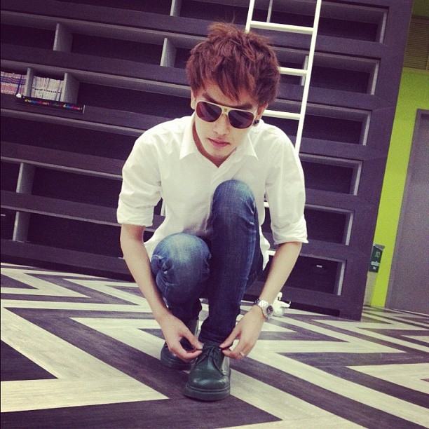 พี่เนย์ หนุ่มหล่อจาก ม.กรุงเทพ