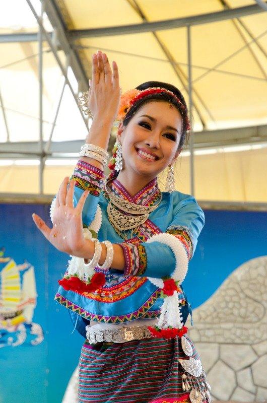 พี่ปุ้ย รุ้งสินี Miss International Thailand 2012 ในรอบแสดงความสามารถ