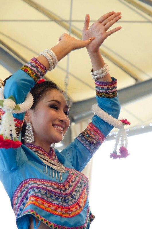 พี่ปุ้ย รุ้งสินี Miss International Thailand 2012 ในรอบแสดงความสามารถ