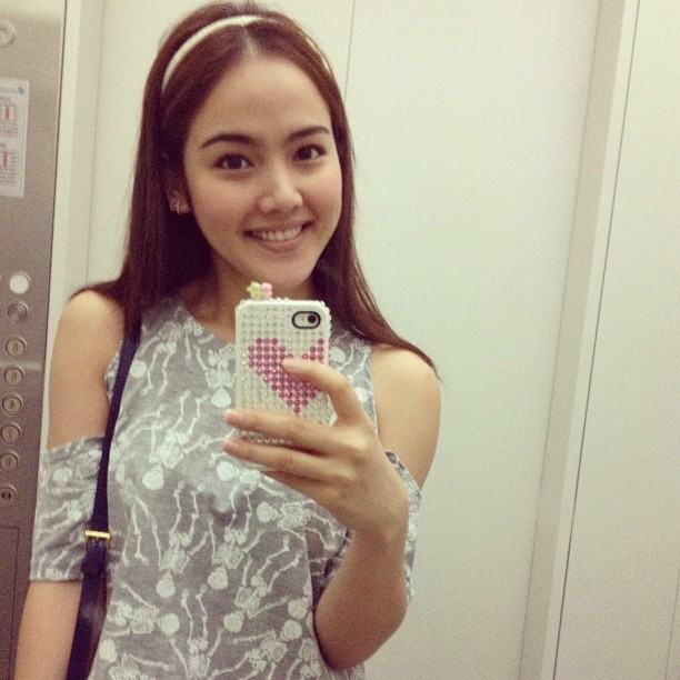 จอย ชลธิชา กับบทบาท นกสองหัว ในแรงเงา