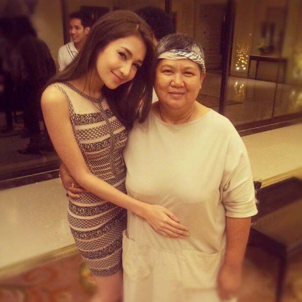 Instagram เนย โชติกา นางร้ายหน้าหวาน&hearts;&hearts;&hearts;