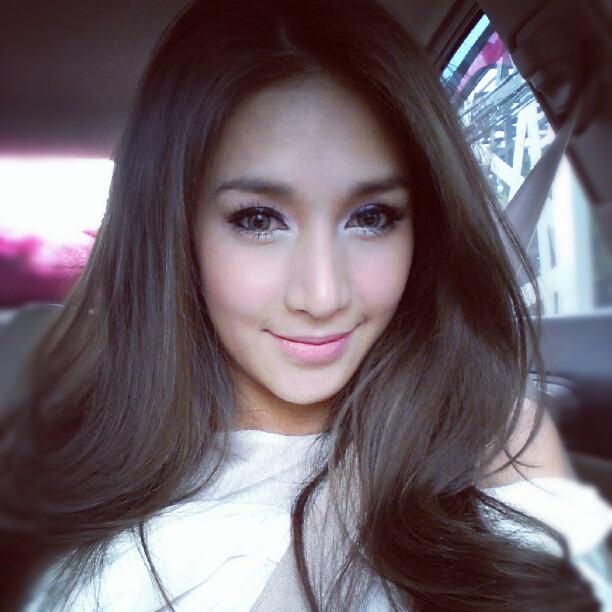 Instagram เนย โชติกา นางร้ายหน้าหวาน&hearts;&hearts;&hearts;