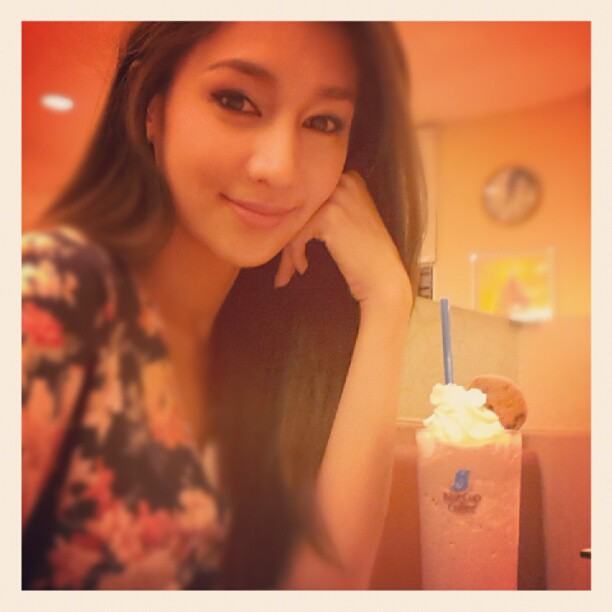 Instagram เนย โชติกา นางร้ายหน้าหวาน&hearts;&hearts;&hearts;
