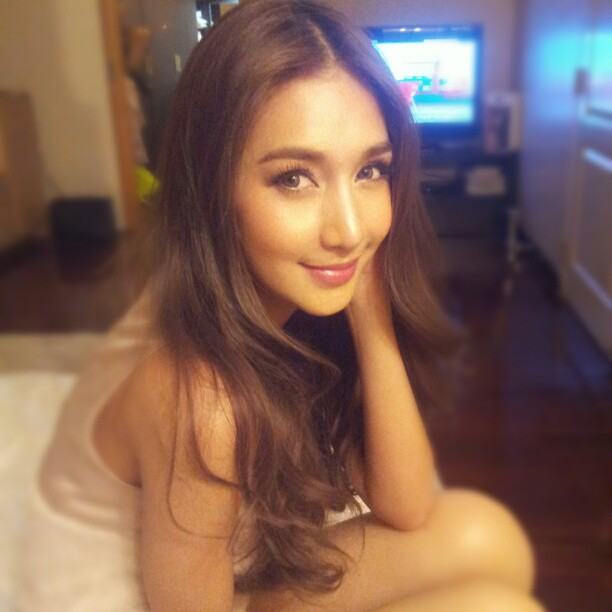 Instagram เนย โชติกา นางร้ายหน้าหวาน&hearts;&hearts;&hearts;