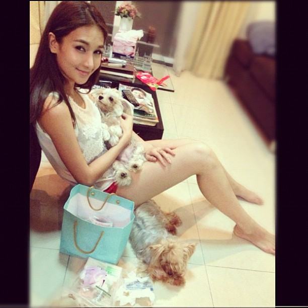 Instagram เนย โชติกา นางร้ายหน้าหวาน&hearts;&hearts;&hearts;
