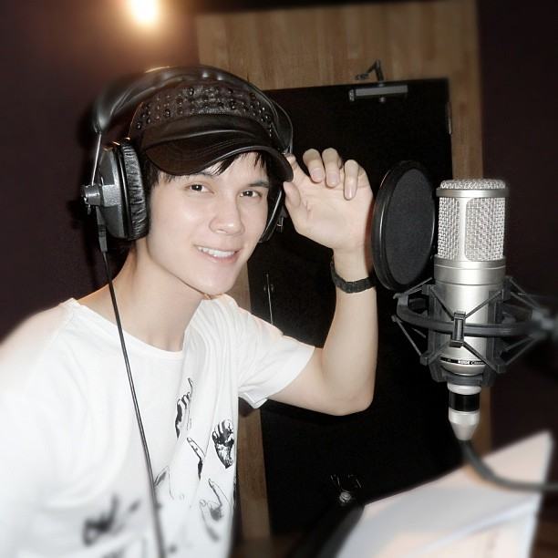 โยชิ ซีควินท์ @ instagram Only