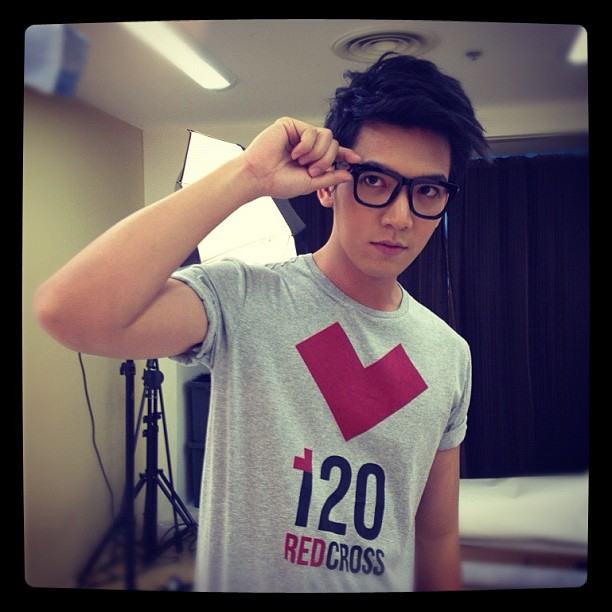 เฟิร์ส เอกพงศ์  @ instagram Only