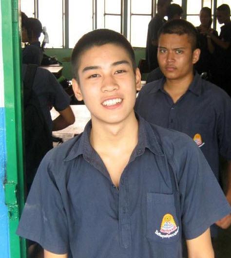 คุณ วีกิจ ก่อนเข้าวงการ