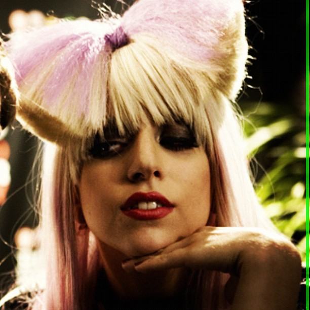 LADY GAGA