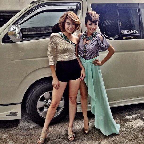 แฟชั่น แต่งตัว เริ่ดๆ เชิ่ดๆ ตามสไตล์ สองสาว นิว&จิ๋ว