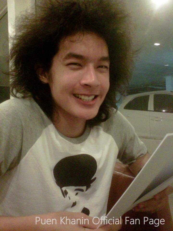ตาตี่ๆ หุ่นดี หัวฟู ยิ้มขยี้ใจอะ