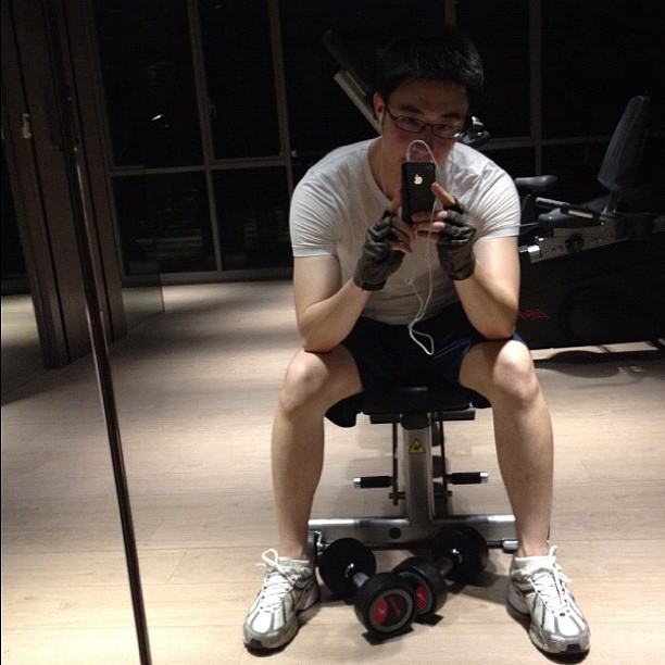 ไก่ ภาษิต @ instagram Only