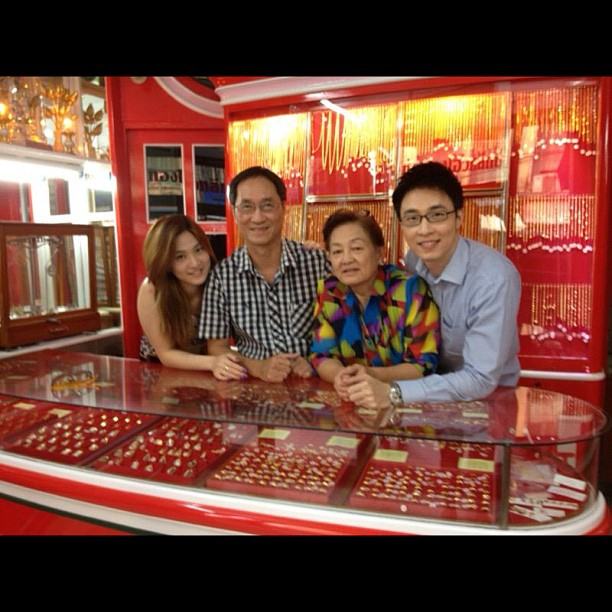 ไก่ ภาษิต @ instagram Only
