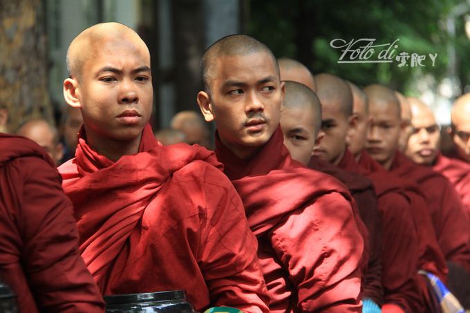Giving happiness :Myanmar