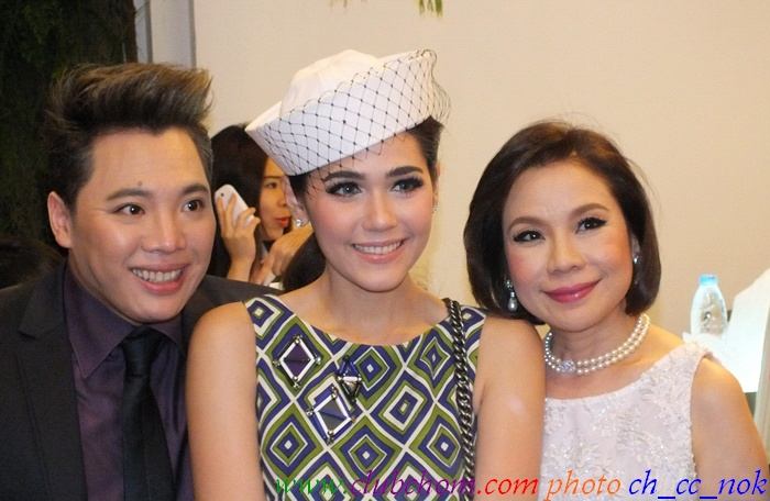 ชมพู่ อารยา กับชุดน่ารักๆหลังเลิกงาน