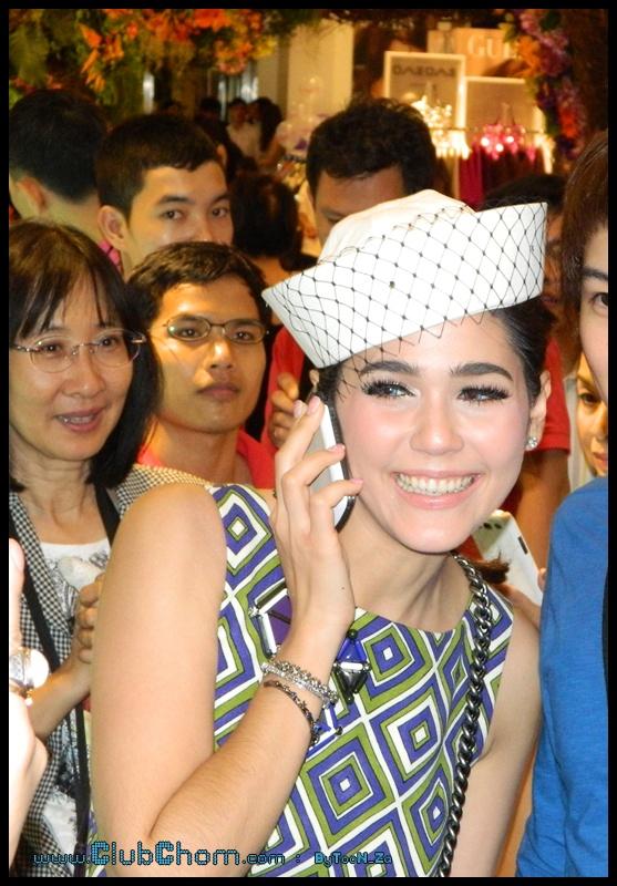 ชมพู่ อารยา กับชุดน่ารักๆหลังเลิกงาน