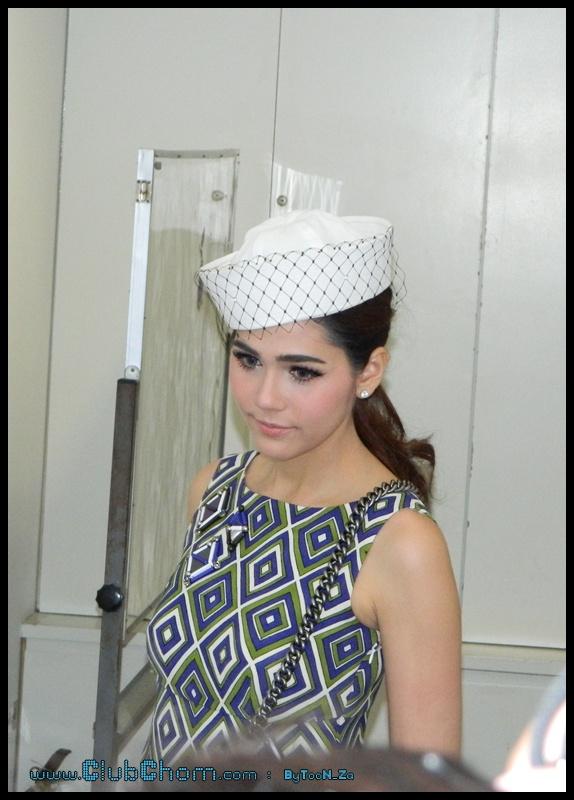 ชมพู่ อารยา กับชุดน่ารักๆหลังเลิกงาน
