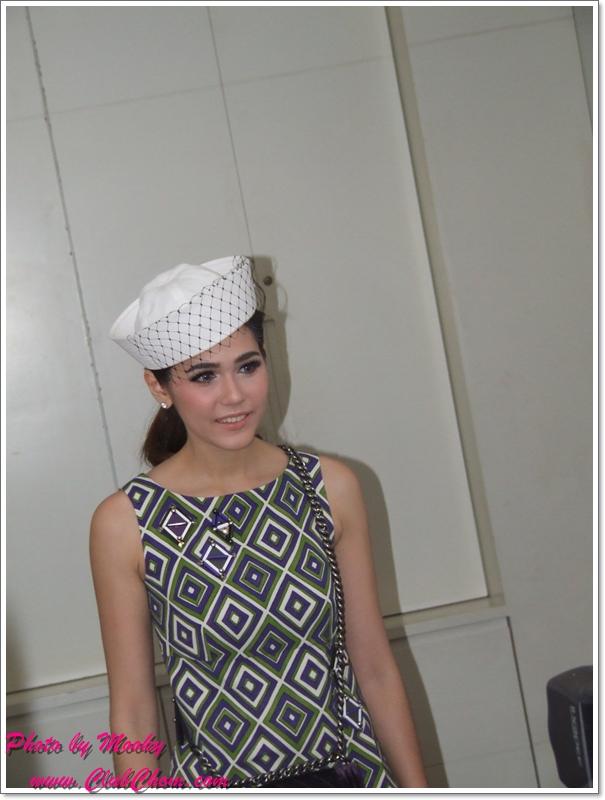 ชมพู่ อารยา กับชุดน่ารักๆหลังเลิกงาน