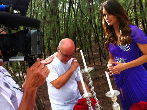 Miss Venezuela 2012 เดินทางถึง Miami แล้ว