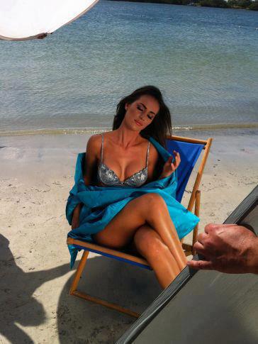 Miss Venezuela 2012 เดินทางถึง Miami แล้ว