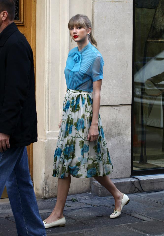 แฟชั่นชุดเดรสสไตล์ "Taylor Swift"