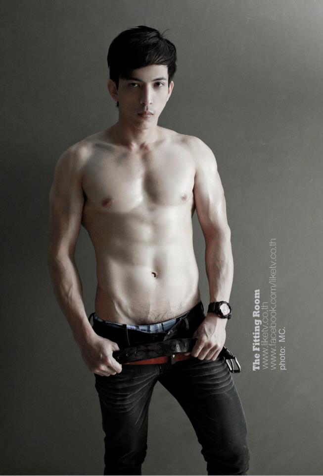 หนุ่ย ถ่าย Firm By มุตตา