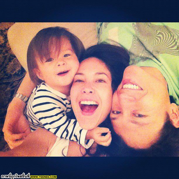 รูป สุดน่ารัก พอลล่าเเละครอบครัว