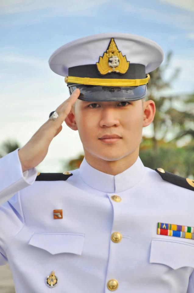 หมวดโรจน์ : เรือตรีวิโรจน์ อารียวงศ์สถิตย์