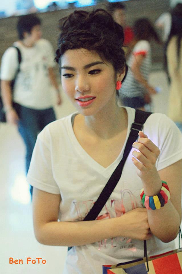 เฟรม The Star 8 สาวน้อว ขาววิ๊ง