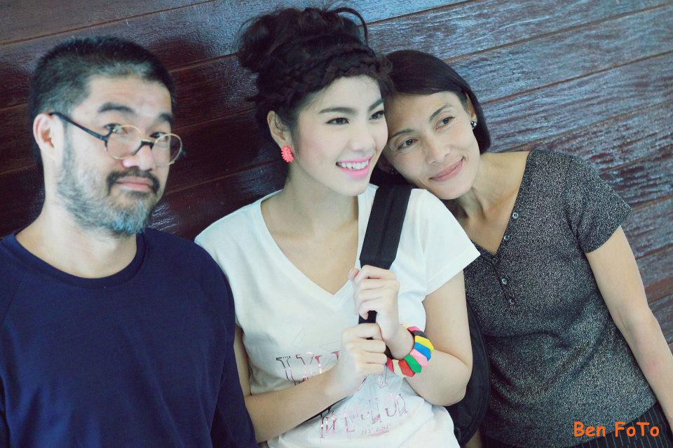 เฟรม The Star 8 สาวน้อว ขาววิ๊ง