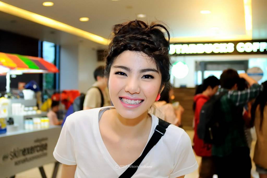 เฟรม The Star 8 สาวน้อว ขาววิ๊ง