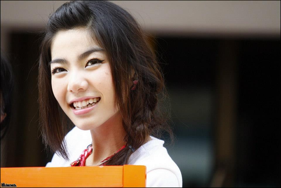 เฟรม The Star 8 สาวน้อว ขาววิ๊ง 2