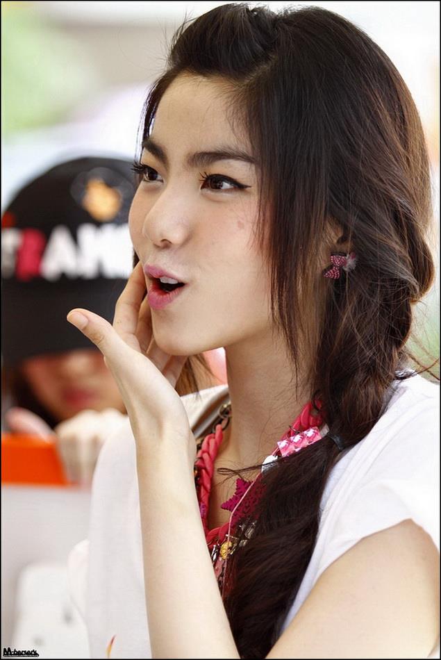 เฟรม The Star 8 สาวน้อว ขาววิ๊ง 2