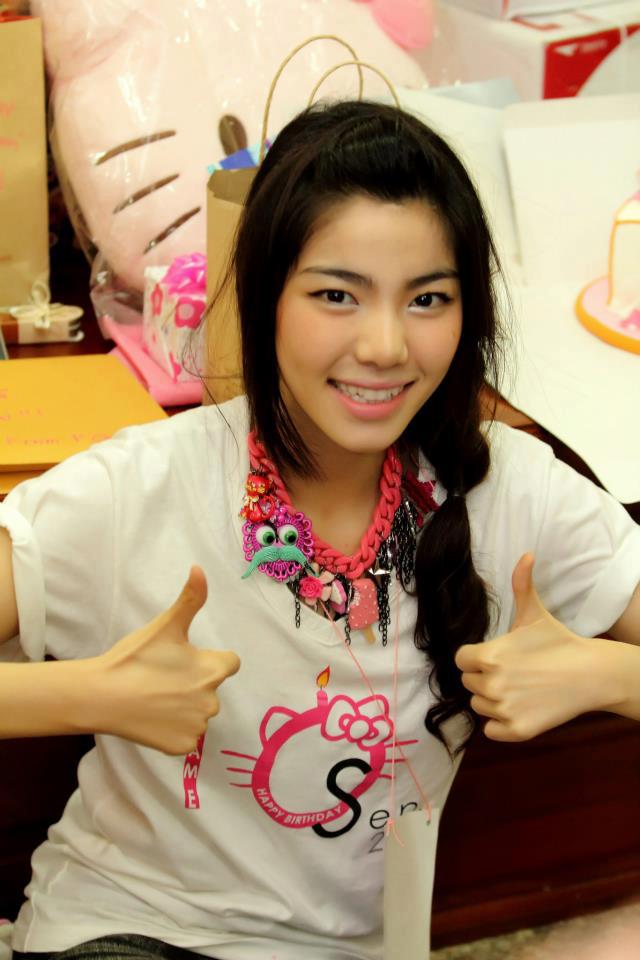 เฟรม The Star 8 สาวน้อว ขาววิ๊ง 2