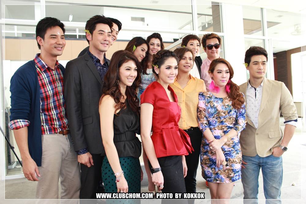 ชมพู่ อารยา บวงสรวงละคร "คุณสามี(กำมะลอ)ที่รัก"