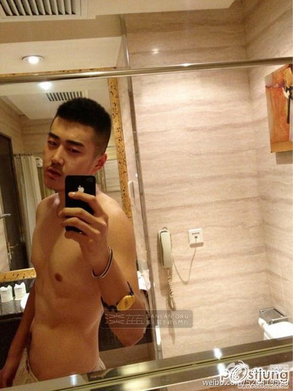 ขาวๆตี๋ๆ