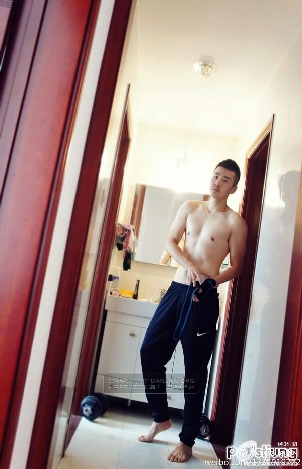 ขาวๆตี๋ๆ