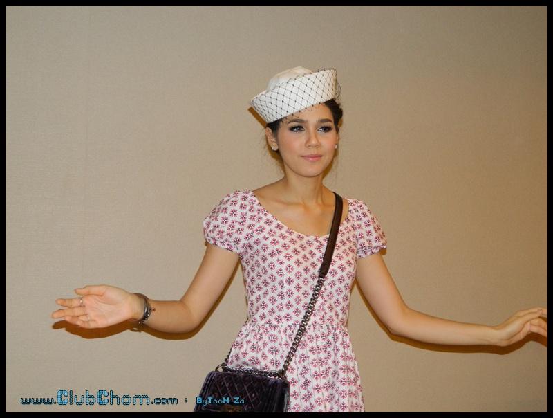 ชมพู่ อารยา  ในชุดสุดหวานน่ารัก
