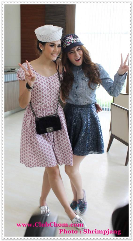 ชมพู่ อารยา  ในชุดสุดหวานน่ารัก